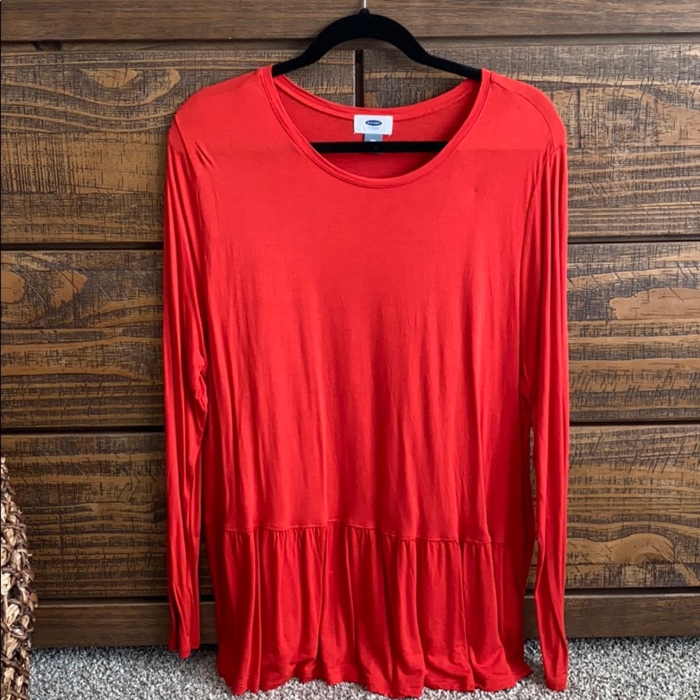 Old Navy red drop hem blouse